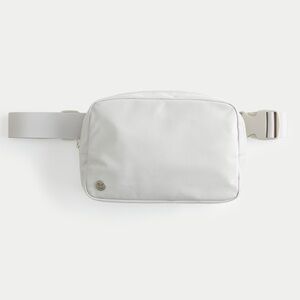 NWT Gilly Hicks Light Gray Belt Bag